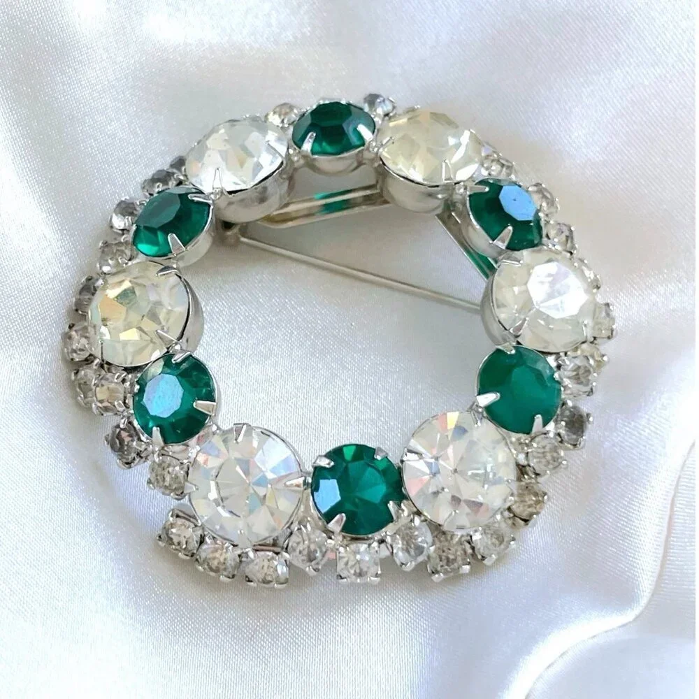 Vintage 1950s Rhinestone Brooch Clear Green Layered Domed Round Wreath Holiday
